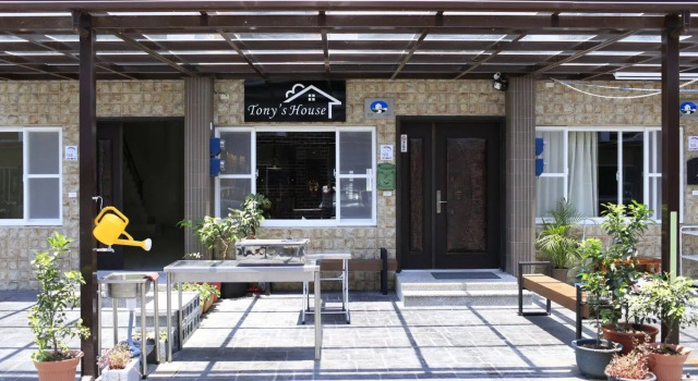Tonys house, Prenota Hotel Hotel a Jiaosi con parcheggio, Parcheggio