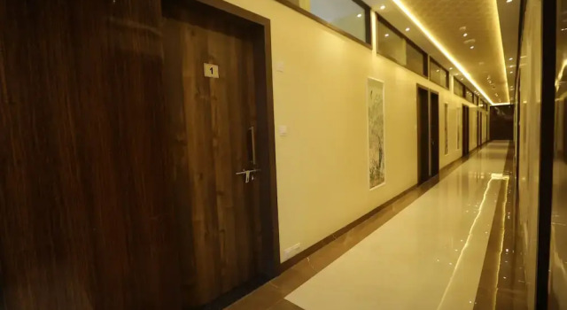 VL Patil Stays & Banquets, Varaa Hotelli Hotellit Bangalore pysäköinnillä, Pysäköinti