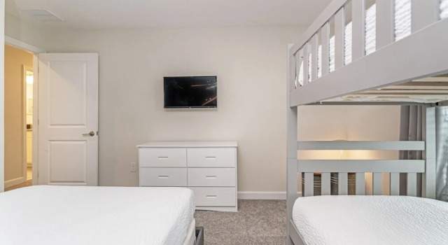 Modern Townhome W/private Pool & Free Water Park!