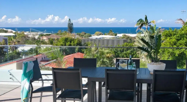 Коттедж Blueys Beach House - 5 Bedroom