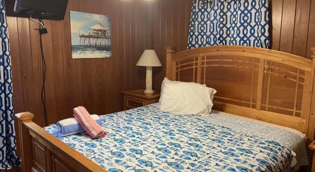 Holiday Court 17 - Sea Shell