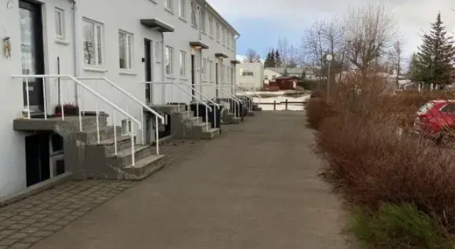 Perfectly located 3 bedroom design apartment