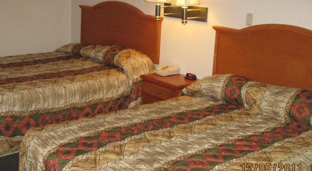Oakwood Inn, Boek Mini-hotel Hotels in Missouri met zwembad, Zwembad