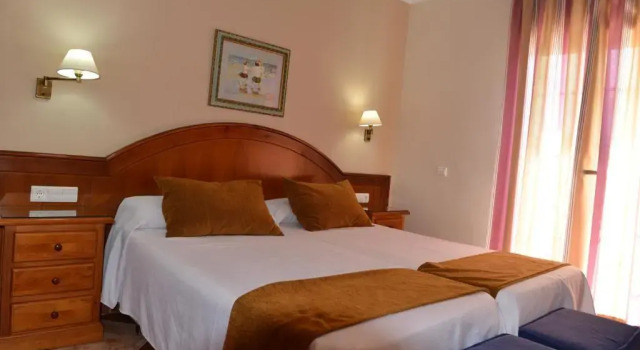 Двухместный номер Standard Hostal Cabo Roche