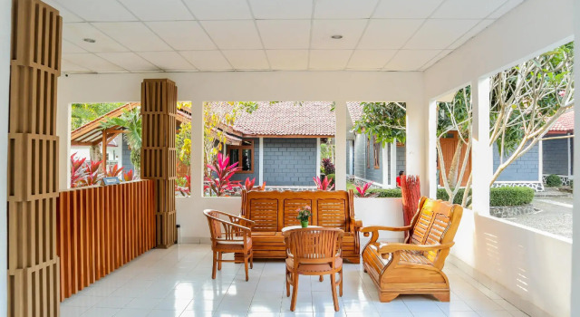OYO 1395 Carita Asri Villas and Resort