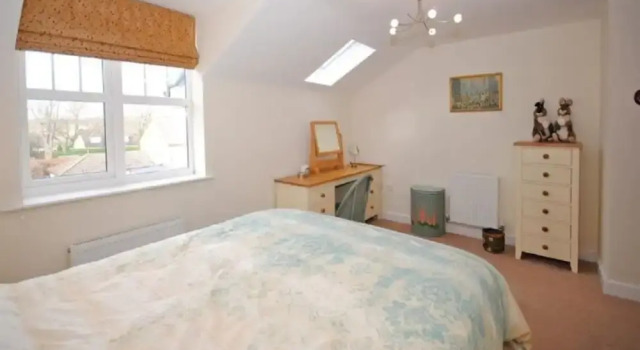 17 Quinton Fields, Emsworth, Book Hotel Hoteller i Emsworth med parkering, Parkering