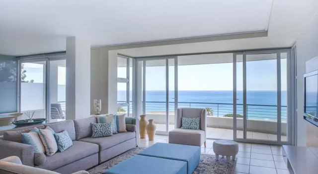 Апартаменты Luxury Bay Reflections Camps Bay Luxury Serviced Apartments
