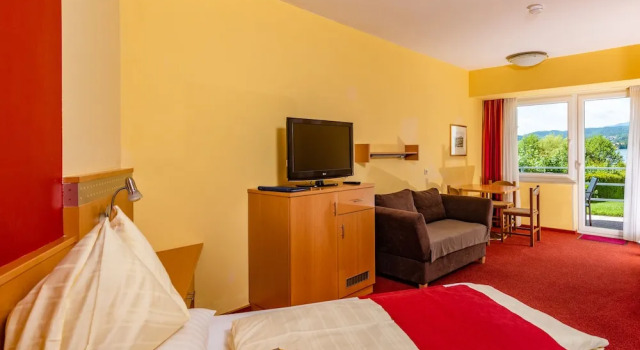Двухместный номер Standard с балконом Strandhotel Schabus