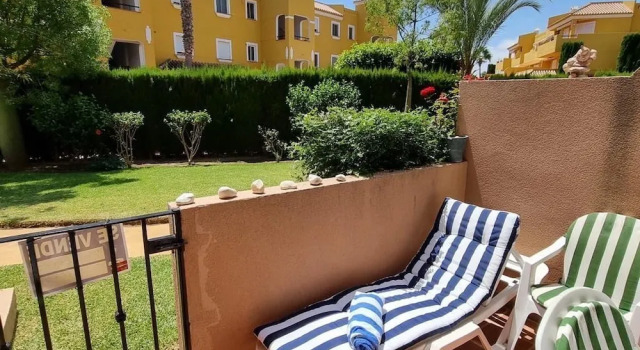 Апартаменты c 1 комнатой Ground Floor Naturist Studio With Terrace