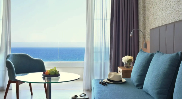 Люкс Executive с видом на море Royal Apollonia by Louis Hotels