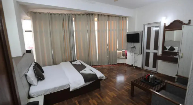 Люкс Mahadev Hotel and Resorts