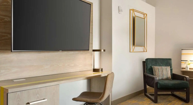 Номер Standard DoubleTree by Hilton Campbell - Pruneyard Plaza