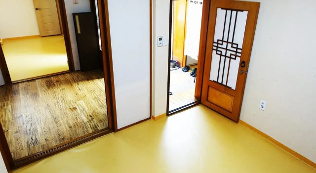 Hue Hanok Guesthouse, Забронировать Отель Чонногу Сеул, рядом с Компания Hyundai Engineering &amp; Construction