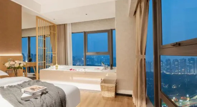 Люкс Deluxe Elk Forest Hotel (National Expo Exhibition Central Park)