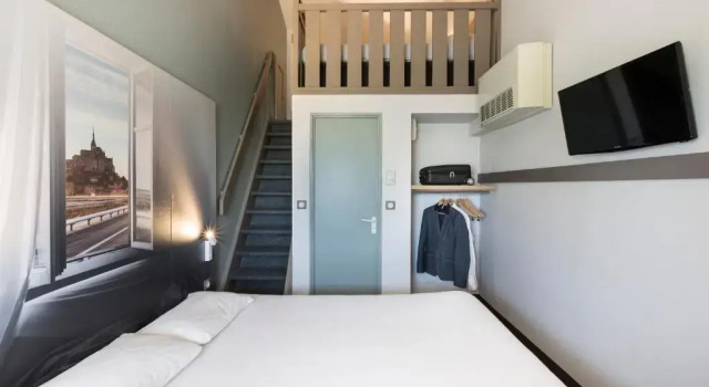 Четырёхместный номер B&B HOTEL AVRANCHES Baie du Mont St-Michel