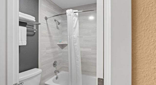 Номер Deluxe Basecamp Puyallup a Travelodge by Wyndham