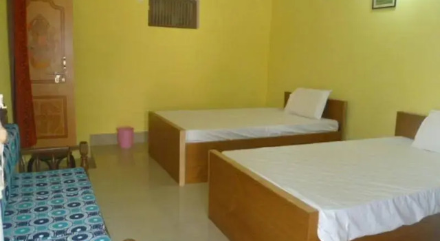 Sanskriti Paying Guest House