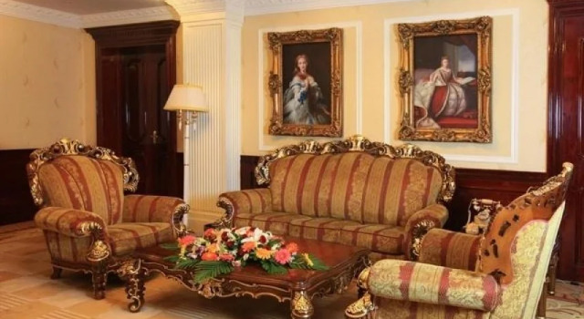 Huazhong Holiday Hotel