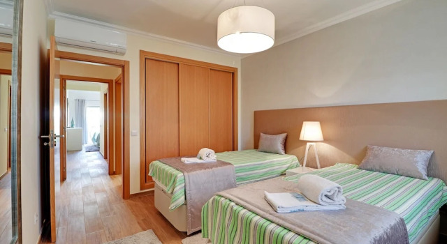 Albufeira Paradise With Pool by Homing, Забронировать Апартаменты/квартира Отели Алгарви с парковкой, Парковка