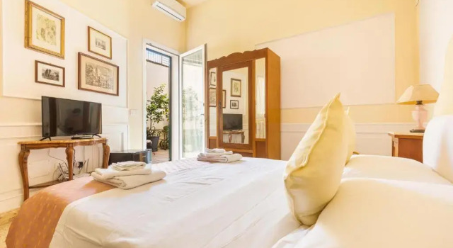 Двухместный номер Standard DimoraLeTreMuse Charming Guesthouse in Lecce