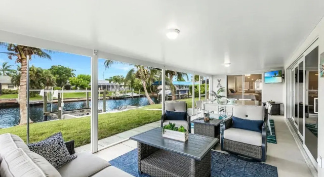 Коттедж Cape Coral Paradise