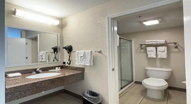 Номер Deluxe Baymont by Wyndham Lake Park Valdosta I75
