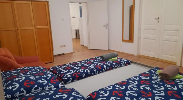 Ferienwohnung Schloessel 10, Забронировать Отель Отели Вены с парковкой, рядом с Парк Ратхаус, Парковка