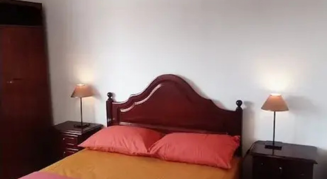 Lovely Well Located 3-bed Apartment in Algarve, Rezervovat Apartmán Hotely v Luz s parkováním, Parkování
