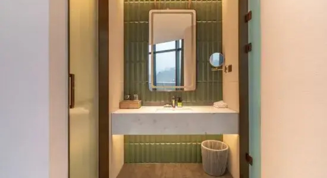 Семейный люкс Deluxe Golden Emperor International Hotel