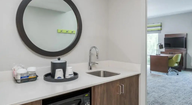 Люкс Hampton Inn & Suites Cape Canaveral Cruise Port, Fl