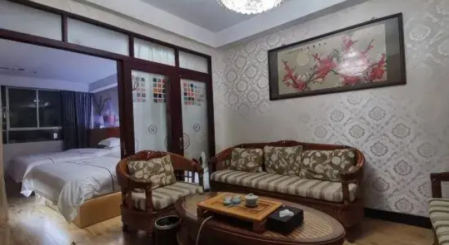 Двухместный люкс с 2 комнатами Shunjing Business Hotel