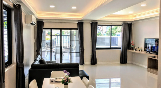 Ban Sasithorn Huahin
