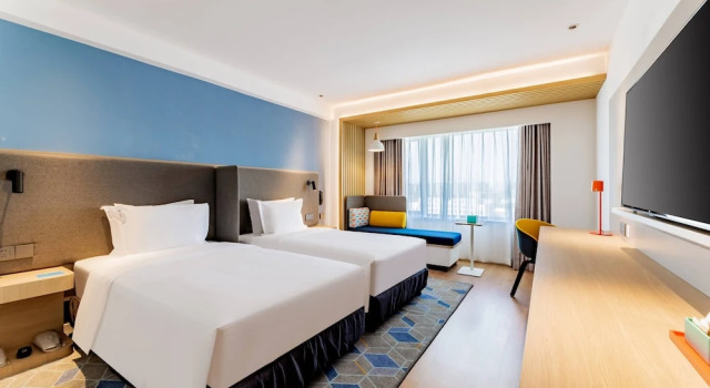 Номер Standard Holiday Inn Express Hohhot East Station by IHG
