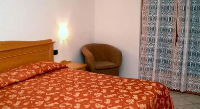 Hotel Sole, Забронировать Отель Кастьоне-делла-Презолана Bergamo Province