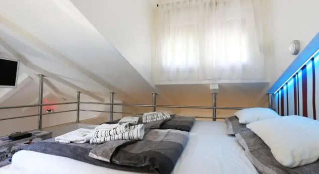 Студия Gallery Ellastudio Apartments