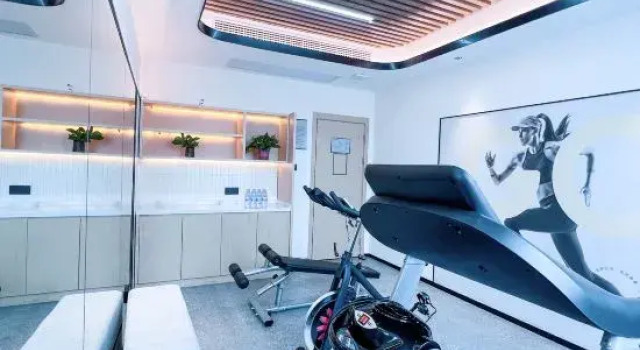 Country Inn & Suites by Radisson Hotel (Jingzhou Shishou Xiulin Dadao), Prenota Hotel Hotel a Hubei con parcheggio, Parcheggio