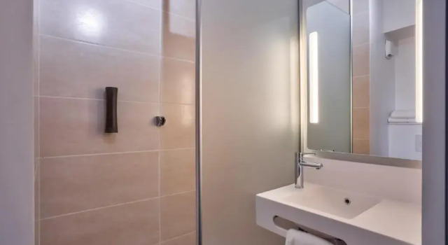 Четырёхместный номер B&B HOTEL Paris Créteil