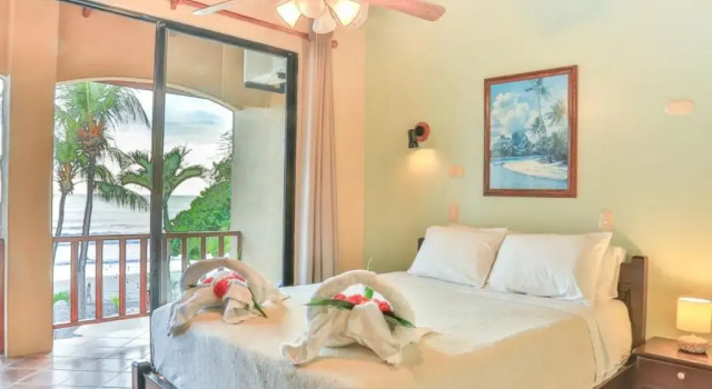 Люкс Superior The Backyard Beachfront Hotel