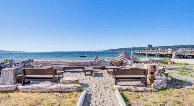 Sun-soaked Sandy Point Haven w/ Beach Access!, Rezervovat Rekreační dům Langley Whidbeyho ostrov