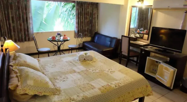 Двухместный номер Deluxe OYO 903 Madame Kim Hostel