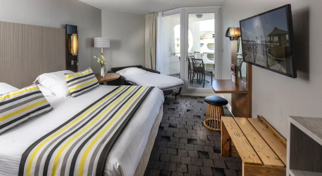 Трёхместный номер Superior с балконом и с частичным видом на море Thalazur Port-Camargue - Hotel & Spa