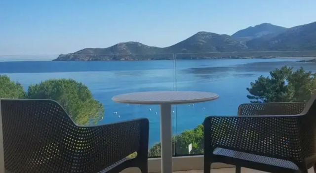 Номер Superior с балконом и с видом на воду Hotel Restaurant Le Filosorma