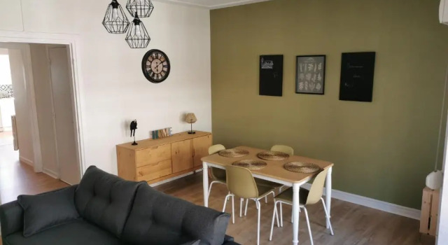 CALAIS: Appartement rénové, idéalement situé, Varaa Huoneisto Calais 