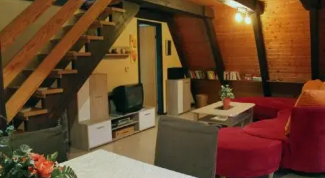 Ferienhaus-kirschbluete, Забронировать Отель Рёнсхаузен земля Гессен