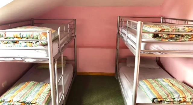 Кровать в общем номере Narrara Backpackers Hobart