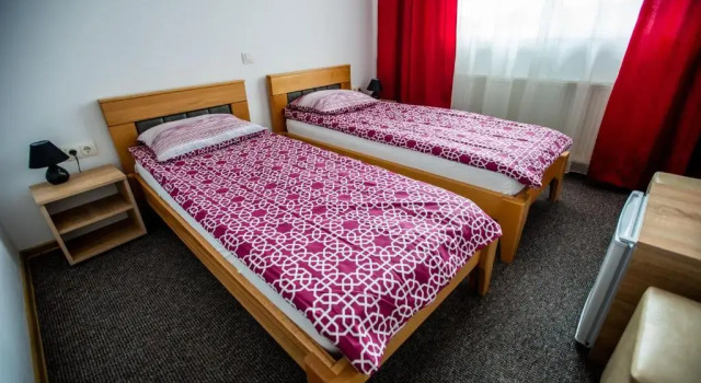 Hotel Perla, Varaa Hotelli Târgu-Mureş 