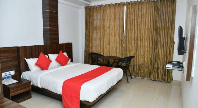 Двухместный номер Standard Hotel Royal Orbit