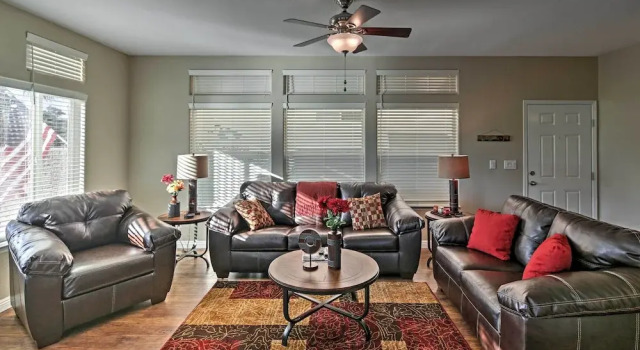 River's Edge Golf Condo w/ Beach Access + Patio!, Buchen Sie Ferienhaus Needles Kalifornien