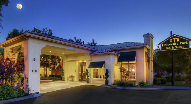 University Park Inn & Suites, an Ascend Collection Hotel