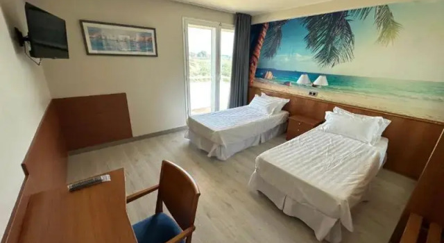 Четырёхместный номер Deluxe с 2 комнатами Cambrils Paradise Resort